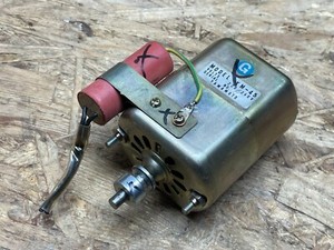 Motor mit Kondensator für Nähmaschine Privileg Compact NZZ, M: 720