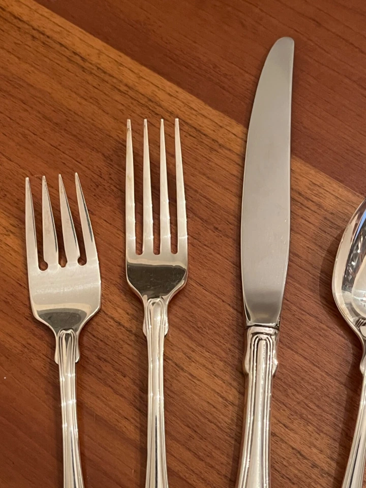 Cubiertos Oneida Heirloom Cube Community CÁSCARA PLATEADA - Elección Foto 3 de 4