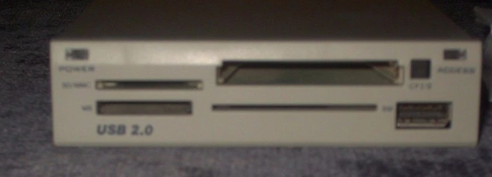 Insignia - USB 2.0 Multiformat Memory Card Reader Free USA Shipping! - Image 2 of 4