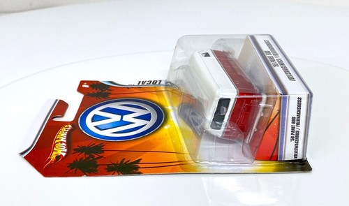 Hot Wheels 1/50 scale '58 Volkswagen Panel Bus California Local Red Real Riders - Imagen 6 de 8