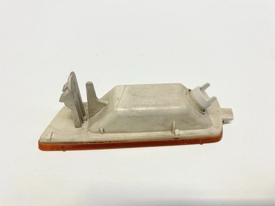 05-10 大众捷达高尔夫帕萨特前保险杠右侧标记信号 1K5 945 072A — 第 4/4 张图片