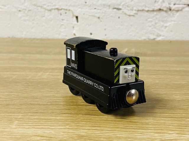 thomas wooden railway mavis