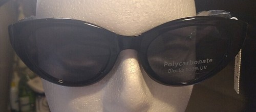 Rue 21 Sunglasses Black Cat-Eye Mild Shaped Polycarbonate 100% UV protection NWT - Picture 2 of 10