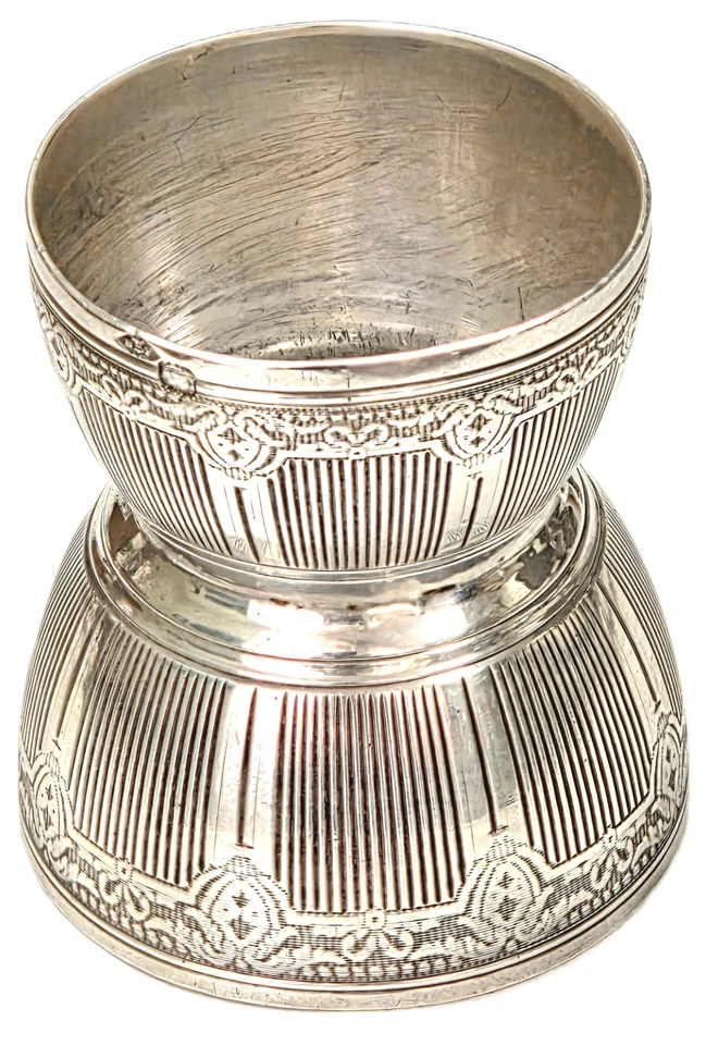 Antiguo vaso de huevo doble torneado con motor francés de plata esterlina BF&Cie Foto 2 de 4