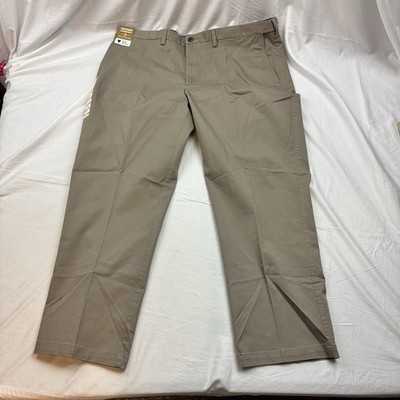 Haggar Mens Premium Comfort Khaki Pants 44 / 30 Beige Solid Stretch Shirt Grip