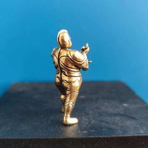 Brass vertical middle finger parody chubby figurine desktop ornament - Picture 14 of 19