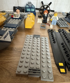 LEGO CITY #60067 Helicopter Pursuit With Extra Figures NOT COMPLETE