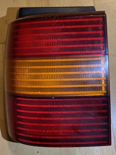 VW Passat Rücklicht Heckleuchte links außen 3A9945257 Hecklicht 63297 3A9945111