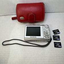 Olympus FE-310 8.0MP Digital Camera - Tested Working W/case 3 Picture Cards