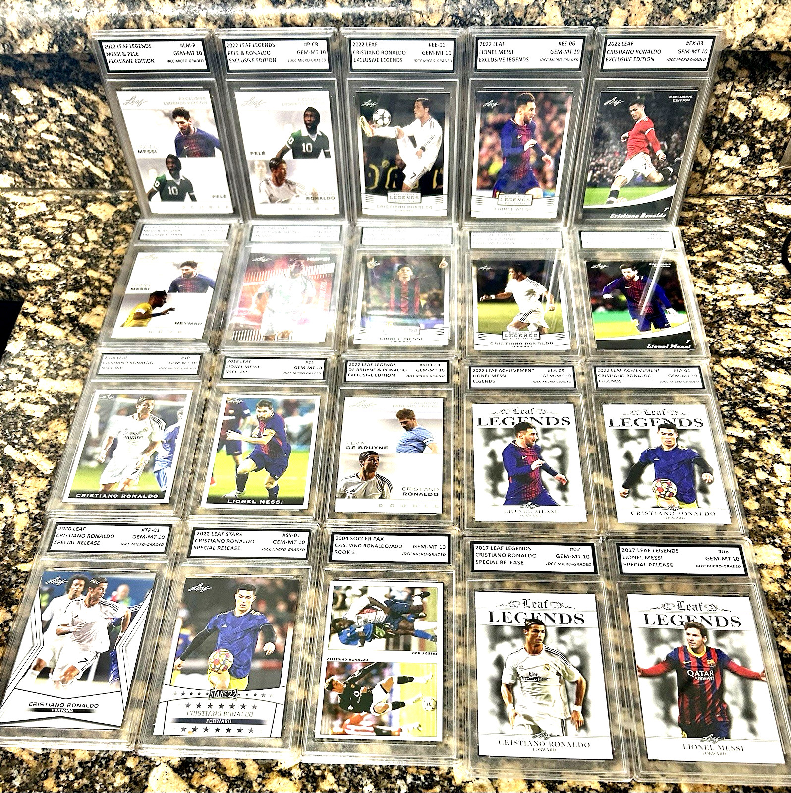 25 Card Lot 2004-22 LIONEL MESSI/PELE/RONALDO/YAMAL Rookie GRADED GEM-MT 10 view 1