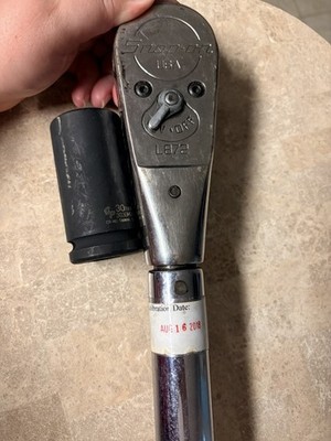SNAP ON QD4R00A 100 To 600 Ft-Lbs Torque Wrench With 30mm Socket