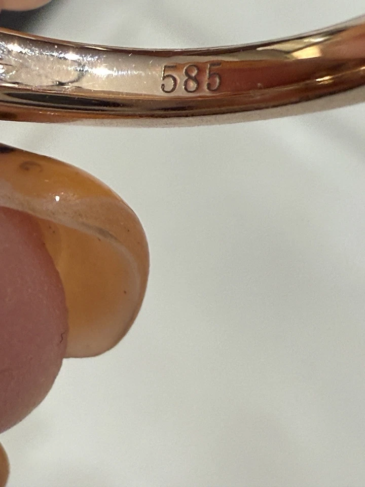 Anillo de compromiso Moisanitte de 2 quilates en oro rosa de 14 k Foto 4 de 4