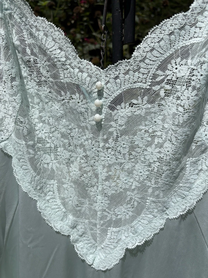 Vintage Baby Blue Long Satin Lace Gown Nightgown Intimates Size Medium - Image 3 of 4