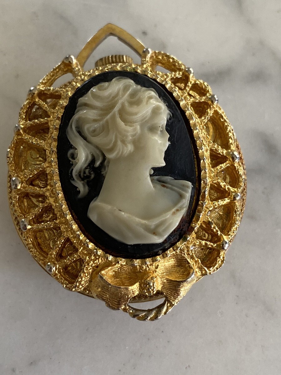 Pre-owned Watch and Cameo pendant Lucerne Swiss Made