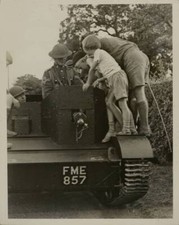 Treat For The Youngsters Youngsters in an Essex lane near Stans- 1937 Old Photo