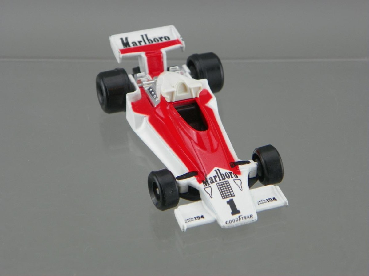 Tomica Tomy No.F39 Diecast S=1/56 Ford McLaren M26 F1 Marlboro
