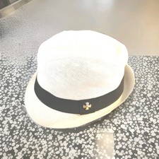 Classic Straw Fedora-style Panama hat. 100 Paper Size Medium 11"L x 9"W x 5"H