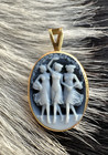 18K Yellow Gold DETAILED Blue Agate Three Graces Cameo Brooch/Pendant 2.59 g — photo 2