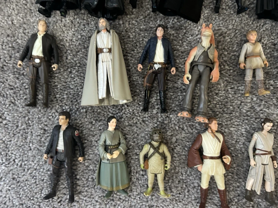 Star Wars Action Figures (late 90’s and 2000’s) Lot of 35 w/Accessories  - Image 3 of 4