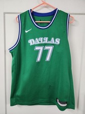 Dallas Mavericks Team with Panini for Memorabilia Deal 6