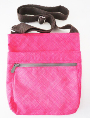 Thirty One Organizing Shoulder Bag in Coral