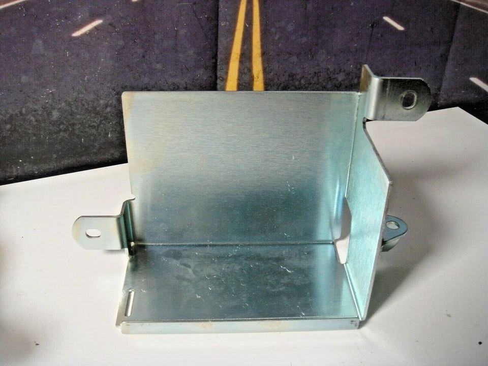 Caja de batería Harley Sportster Carrier Kit Zinc Ironhead XLCH V-Twin 42-9951 Y2 Foto 2 de 4