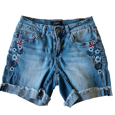 Earl jean Shorts Womens Size Embroidered Pockets Raw Hem