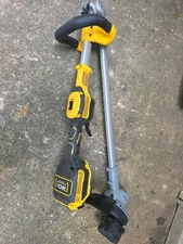 DEWALT DCST922B 20V MAX 14 inch Cordless Folding String Trimmer