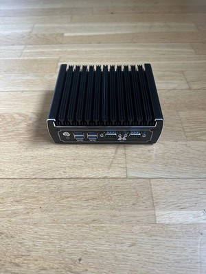 Lautloser Fanless Mini-PC Intel Core i3-7100U 4GB RAM 110GB SSD inkl. Netzteil 