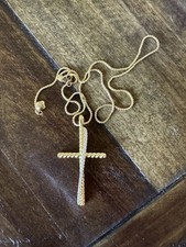 DY 18k Yellow Gold Diamond Cross over necklace