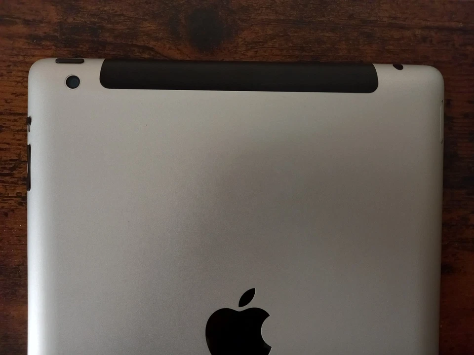 Apple iPad 4 · 128GB · Wi-Fi + Cellular, foto 3 de 5