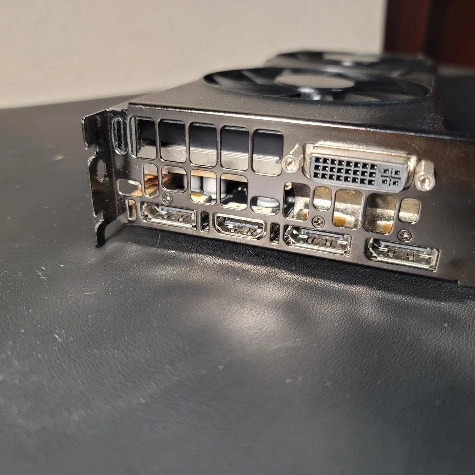 EVGA NVIDIA GeForce GTX 950 SC+ 2 GB GDDR5 PCI Express 3.0 x16 Video Card - Image 4 of 4