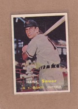 1957 TOPPS BASEBALL HANK SAUER #197 GIANTS EX/EX+ *A49275