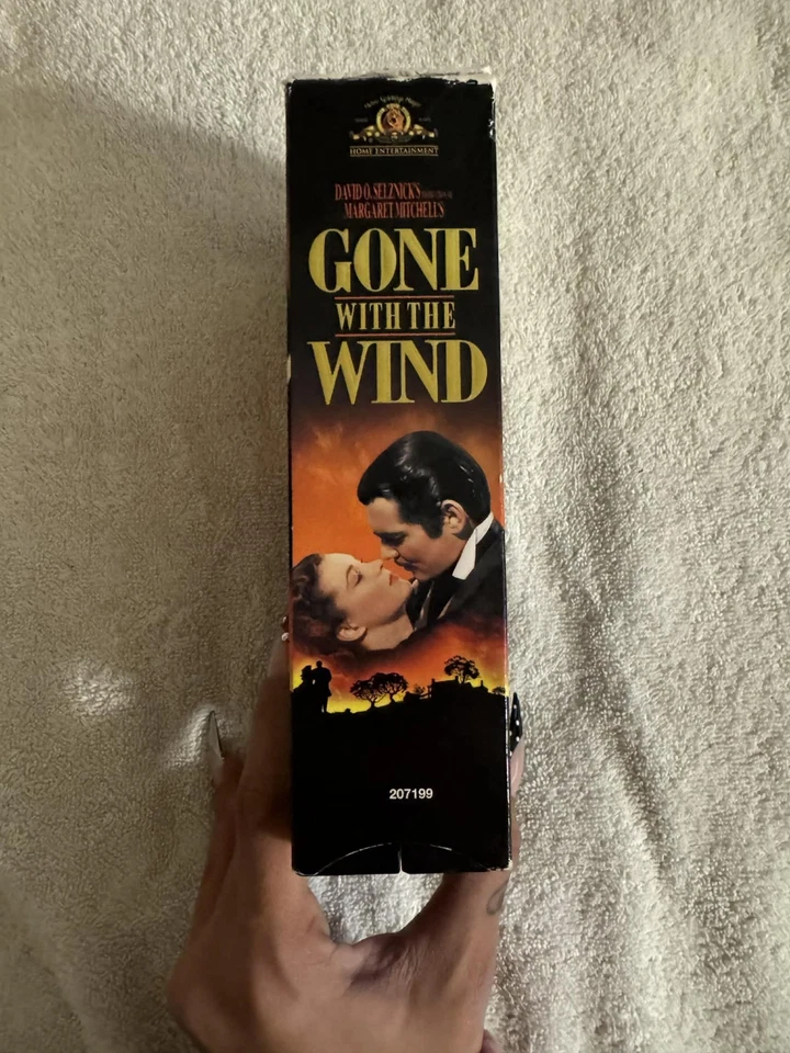 VHS tape case for the classic 1939 film Gone with the Wind. - Image 3 of 4