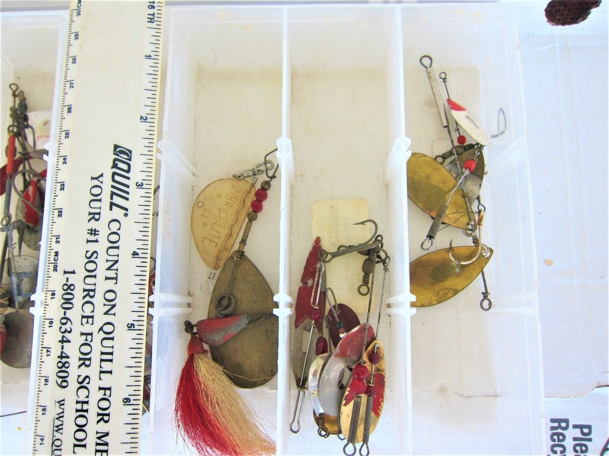 Lot of 21 Vintage Spinners: Misc Brands & Sizes in Case - UNUSED