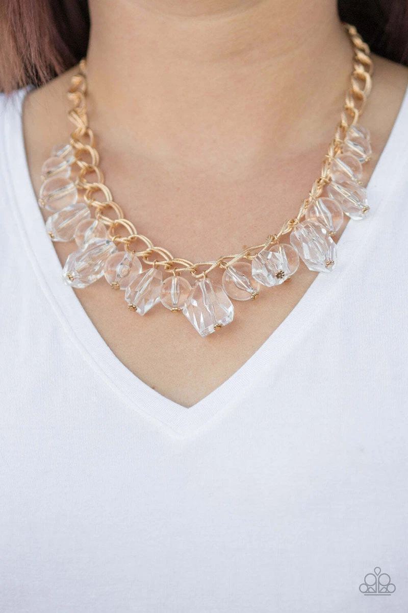 Gorgeously globetrotter on sale green necklace