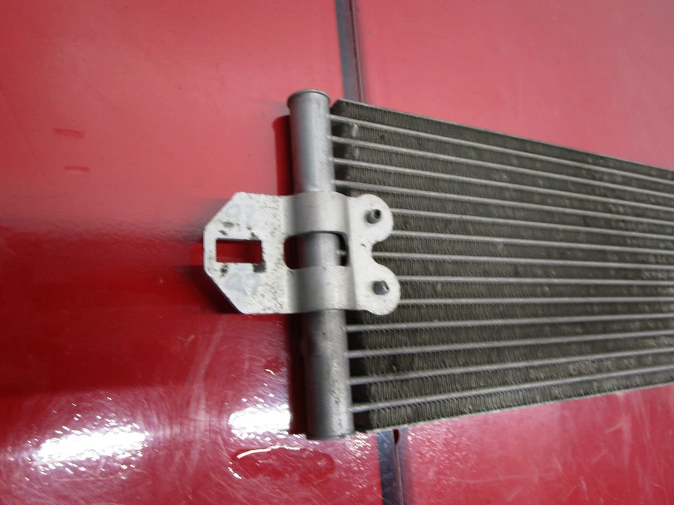 Refrigerador de óleo de transmissão Audi Q7 4.2L 2007-2010 fabricante de equipamento original - Imagem 4 de 4