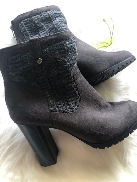 Juicy Couture Boots Women's 9 M Suede Lupia Grey Ankle Boot Shoes Textile Y2K