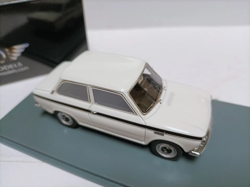 Neo 1:43 Dutch DAF 55 Marathon 1971 white simulation two door car model - Image 4 of 4