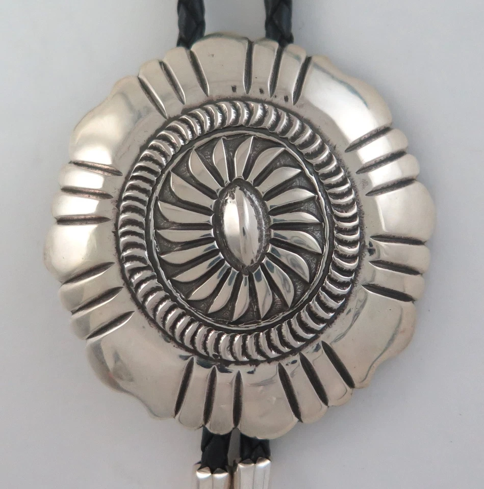 Большой высококачественный галстук-боло из стерлингового серебра с куполом в стиле кончо - Изображение 3 из 4