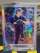 2022 TOPPS Chrome Baseball Kyle Hendricks base PRISM REFRACTOR card # 117 PWE