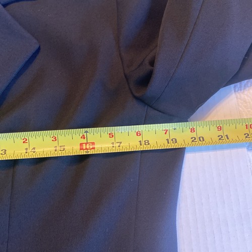 Talbot Woman's 2 Button Black Blazer. 100% Pure Wool. Size 10. Shoulder Pads.NWT - Picture 10 of 24