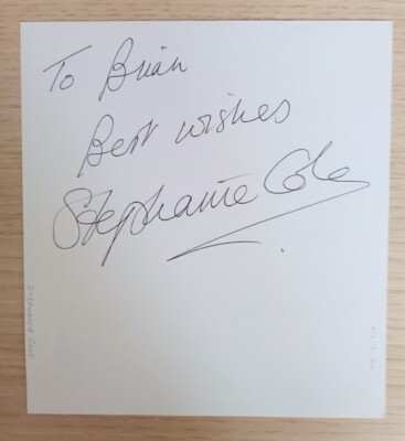 Stephanie Cole - Alle Stunden geöffnet, Warten auf Gott persönlich signierte Seite AFTAL COA