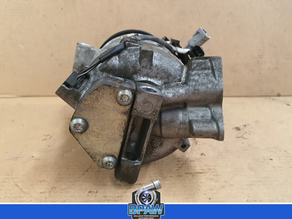 Renault 2015 Captur 1.2 petrol A/C pump - image 4 of 4