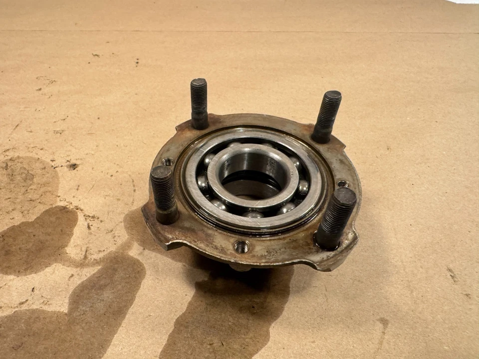 Ступица подшипника заднего дискового колеса MG Midget Austin Healey Sprite с длинными заклепками MOWOG от оригинального производителя - Изображение 2 из 4