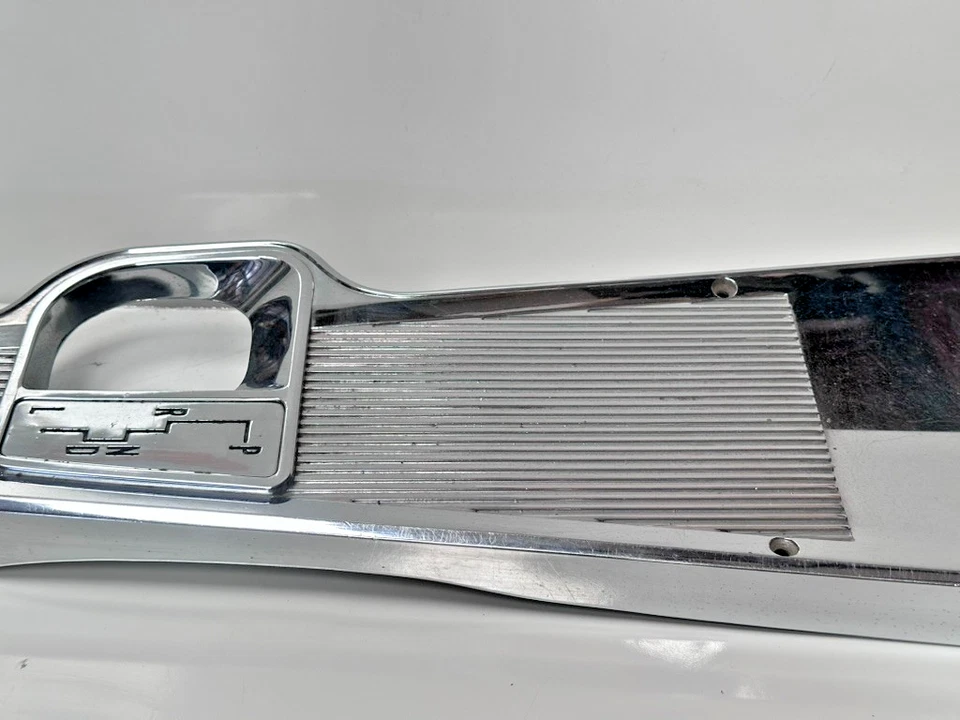 Chevy II Nova SS 1962-1964 consola central cromada original GM 3793747 Foto 3 de 4