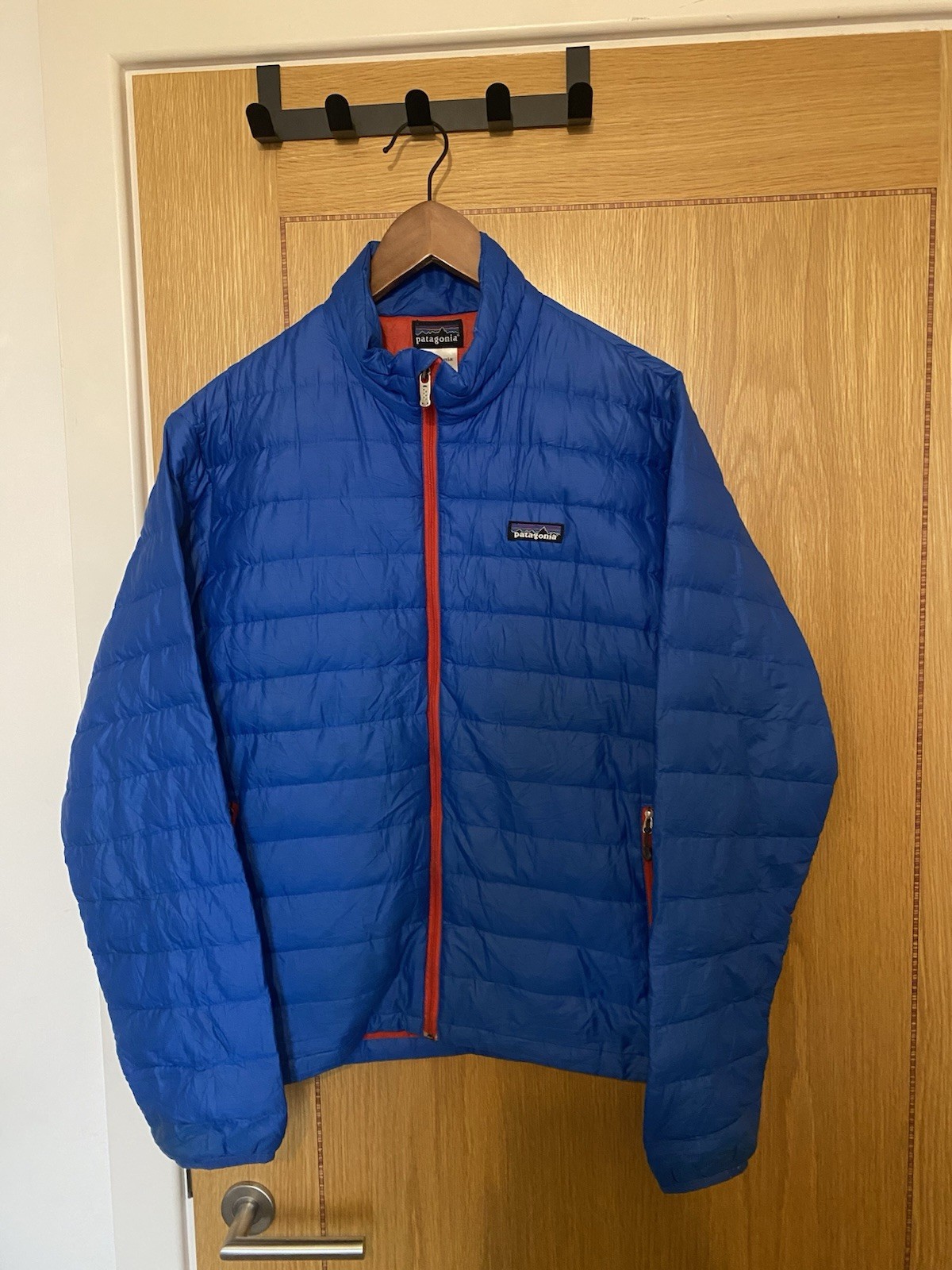 Patagonia Men’s Puffer Down Jacket Small S – Electric Blue Small Mark