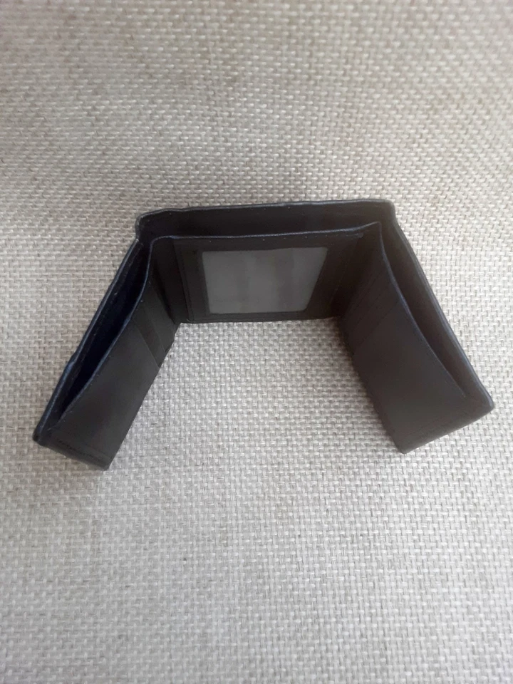 Cartera Travelon para hombre negra de malla de polietileno y cuero triple Foto 4 de 4