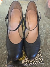 Capizio's black dance shoes size six