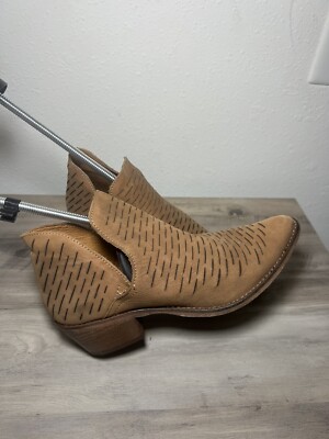Steve Madden Women's Arowe Tan Brown Nubuck Leather Ankle Booties, Size 8.5